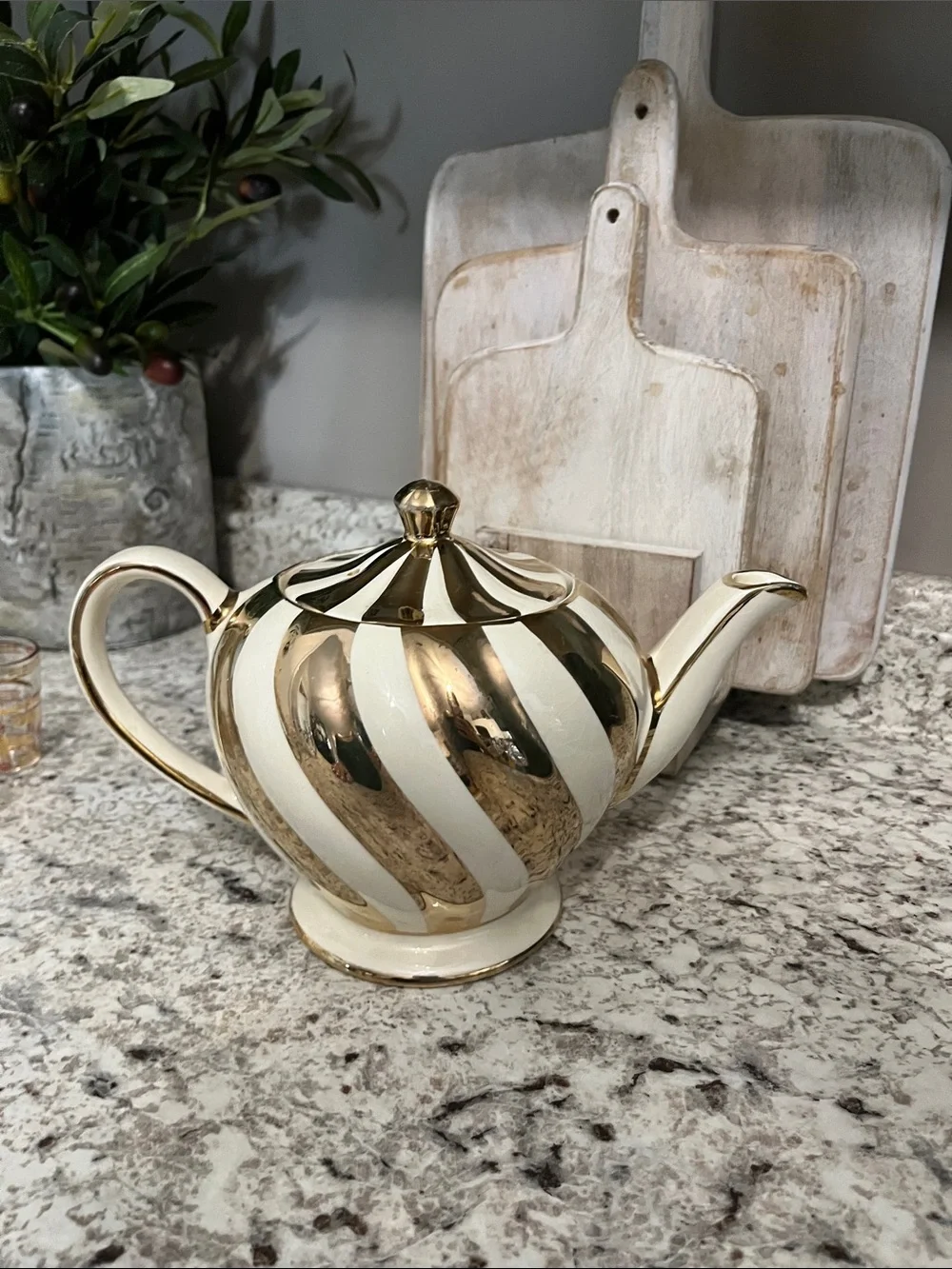 Sadler English China  Vintage Tea Pot England #1552